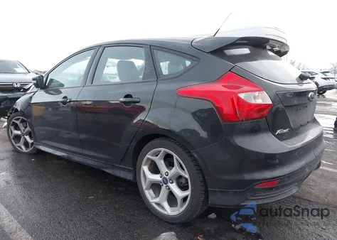 2013 Ford Focus St z USA, uszkodzony, nr VIN 1FADP3L95DL141844